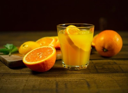Quel prix pour un jus d’orange pressée dans un bar ?